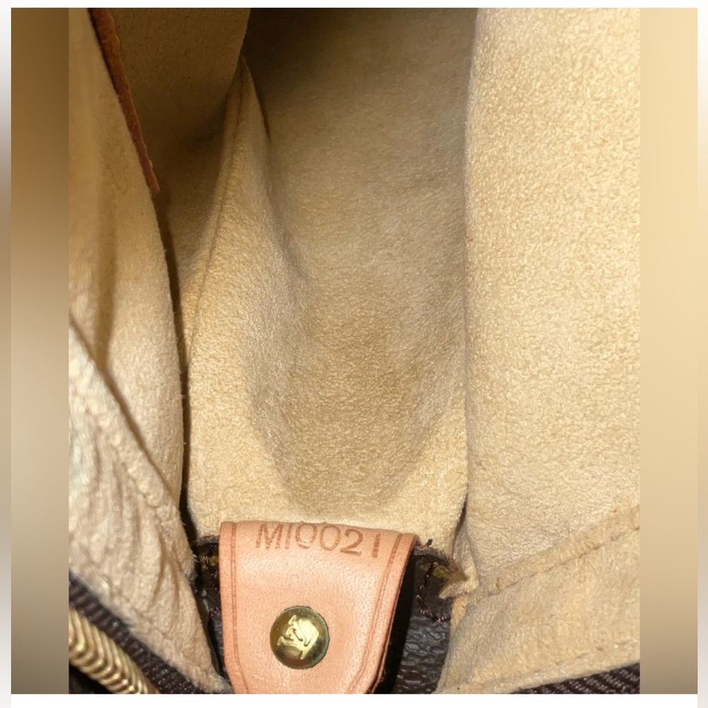 LOUIS VUITTON✅BUNDLE DEAL GM BAG+WALLET - Picture 6 of 15